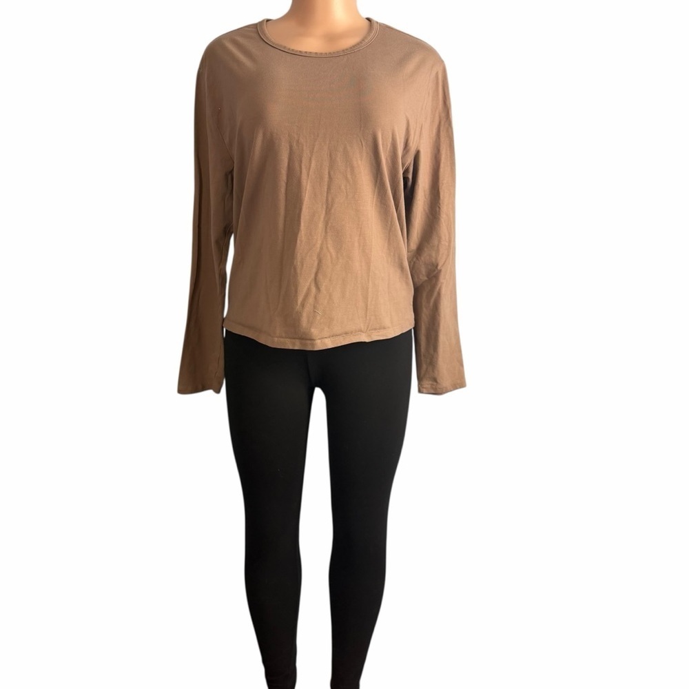 3/$30 ☀️ Athleta Brown Long Sleeve Tee